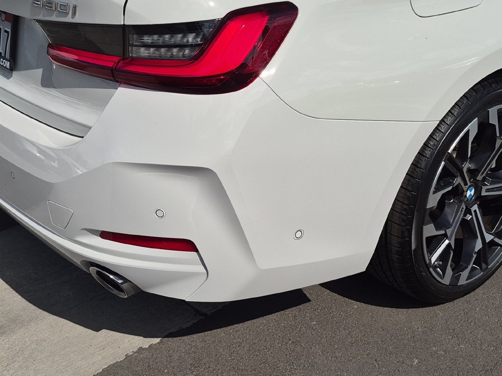 Used 2025 Alpine White BMW 330i image 26