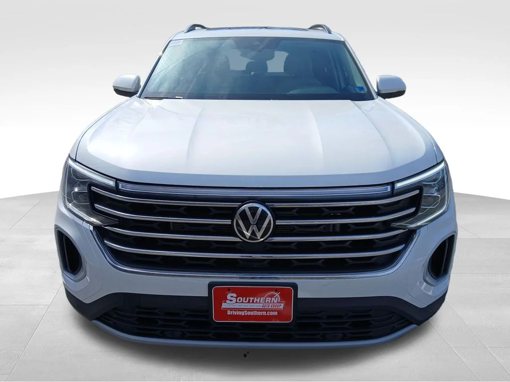 New 2026 White Volkswagen SE w/Technology image 8