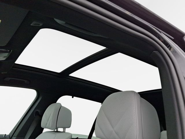 New 2026 Black Sapphire Metallic BMW xDrive40i image 12