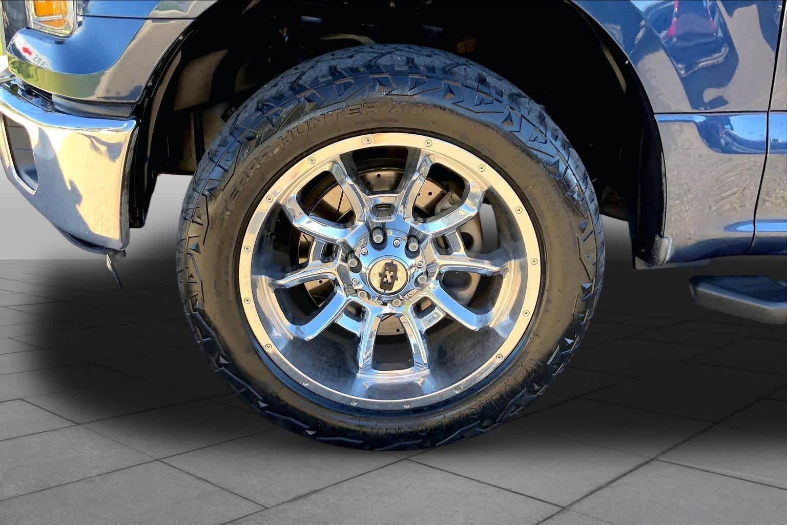 Used 2016 Blue Jeans Metallic Ford XLT image 10