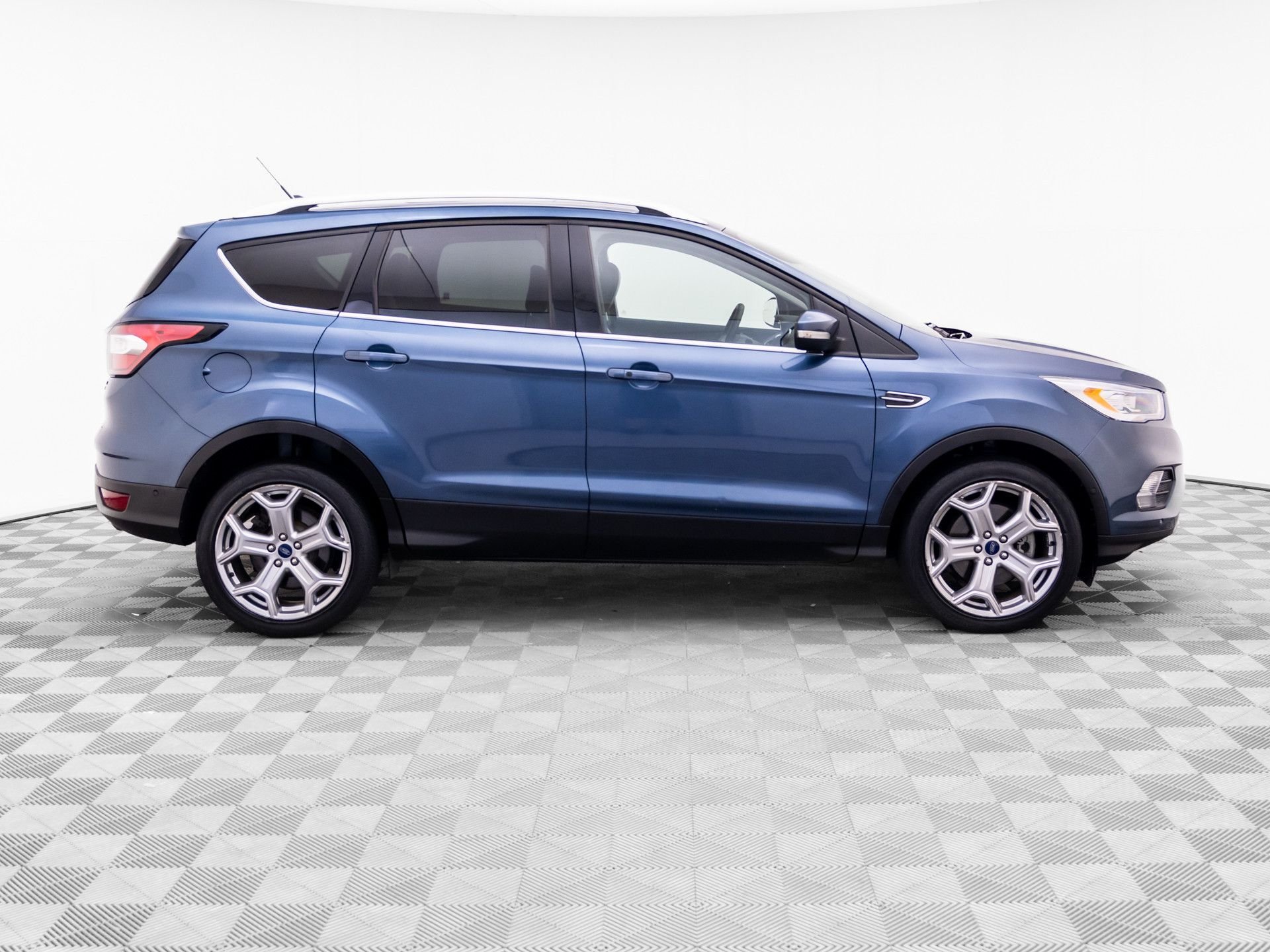 Used 2018 Blue Ford Titanium image 8