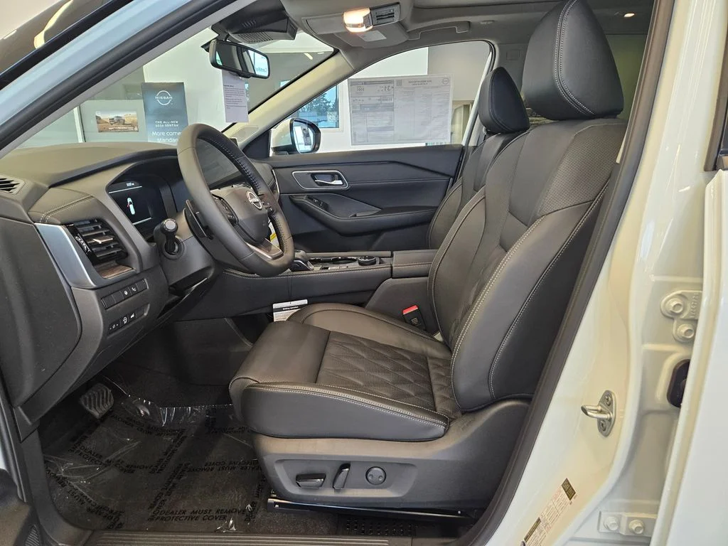 New 2026 Everest White Pearl TriCoat Nissan Platinum image 13