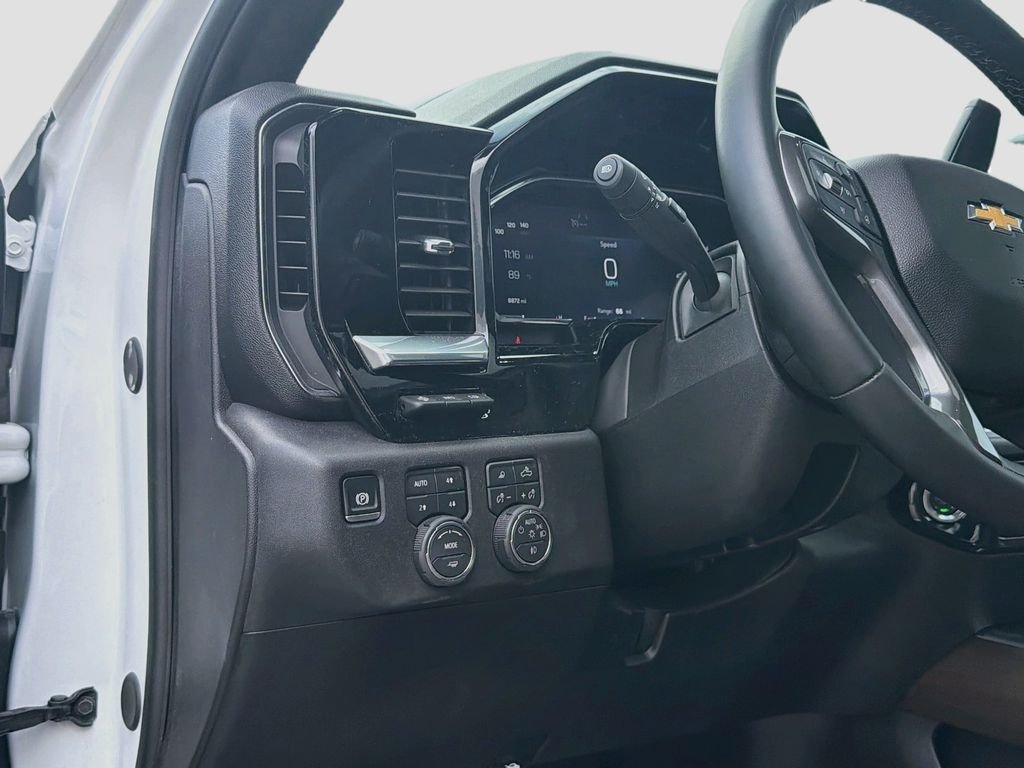 Used 2026 White Chevrolet High Country image 10