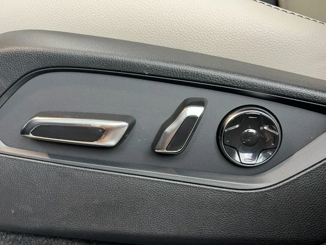 New 2026 Majestic Black Pearl Acura Base image 15