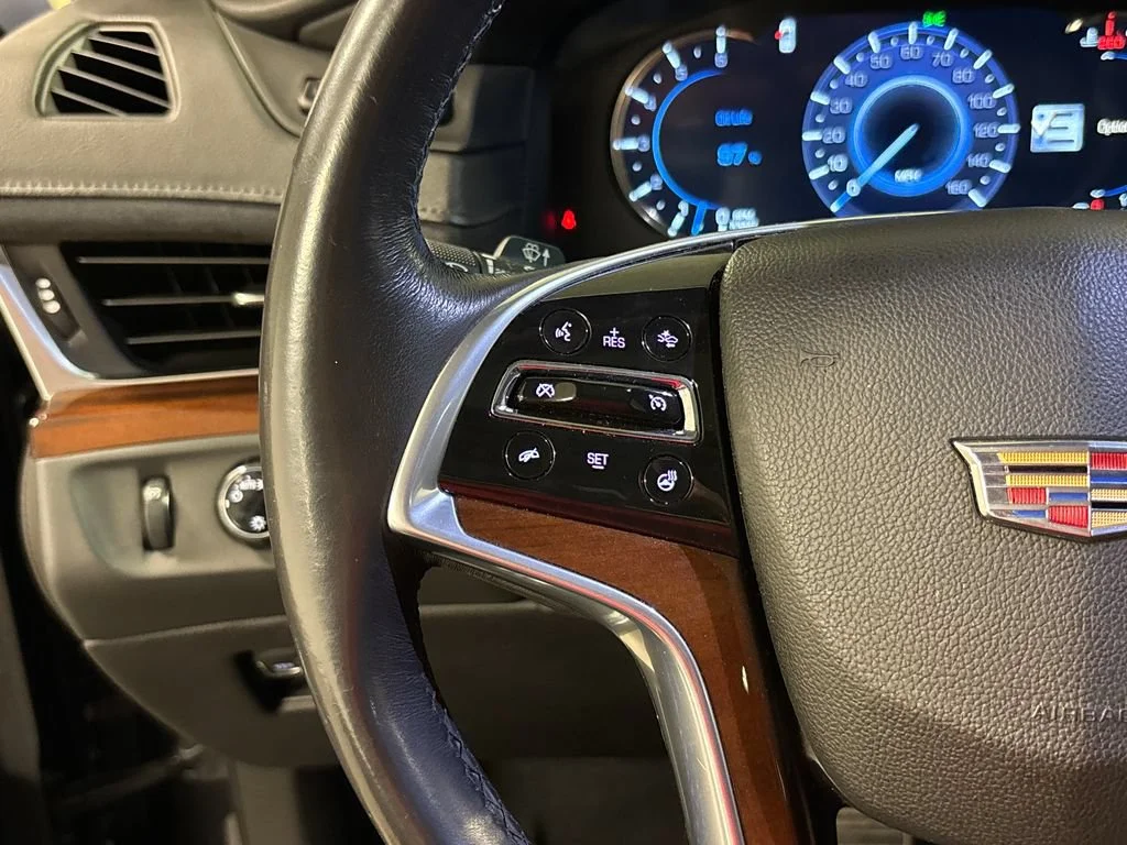 Used 2018 DARK GRANITE METALLIC Cadillac Premium Luxury image 26