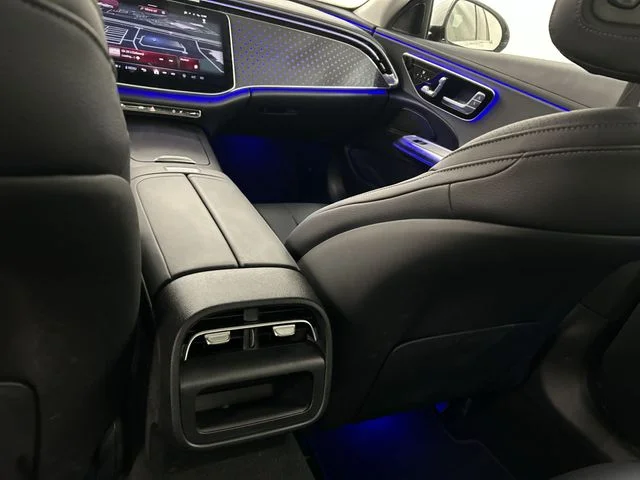 2025 Mercedes-Benz E-Class E350 - Photo 21