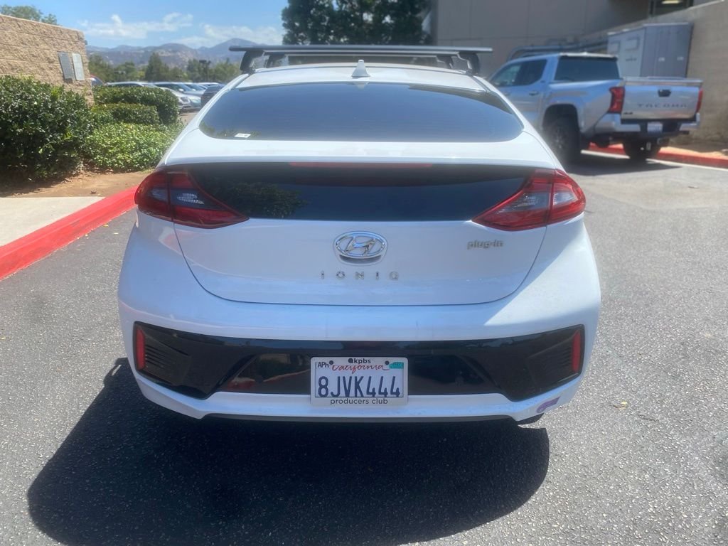 Used 2019 White Hyundai Limited image 8