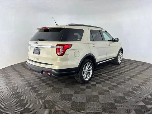 Used 2018 Silver Ford XLT image 7