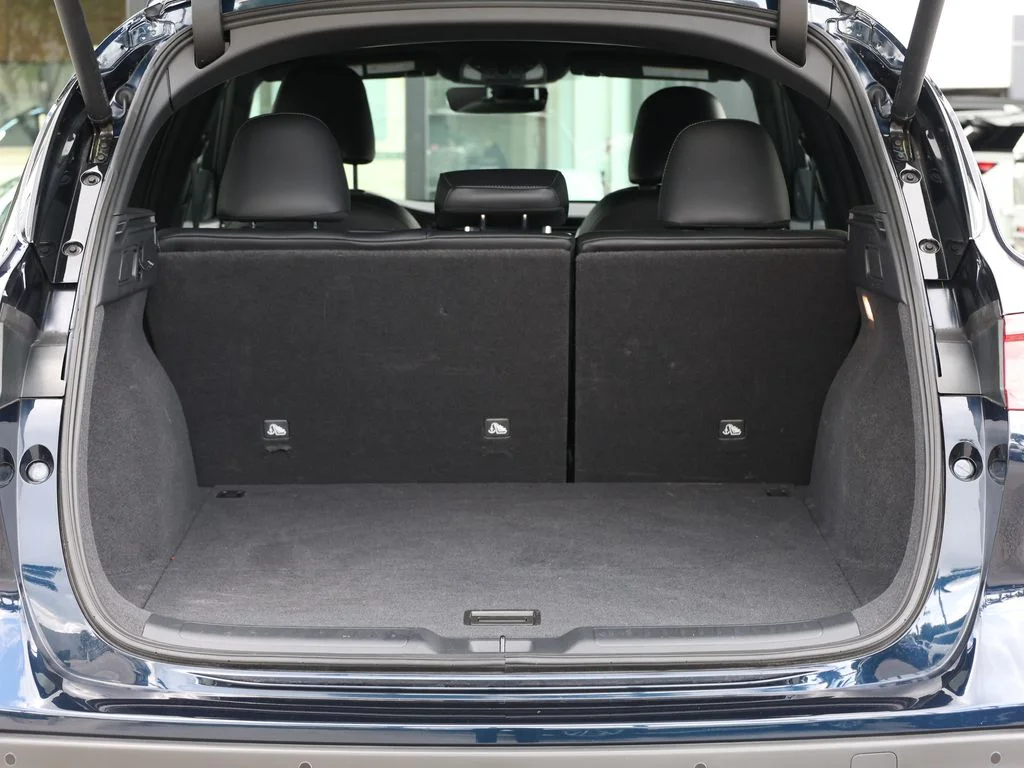 Certified Used 2025 Blue INFINITI SPORT image 8