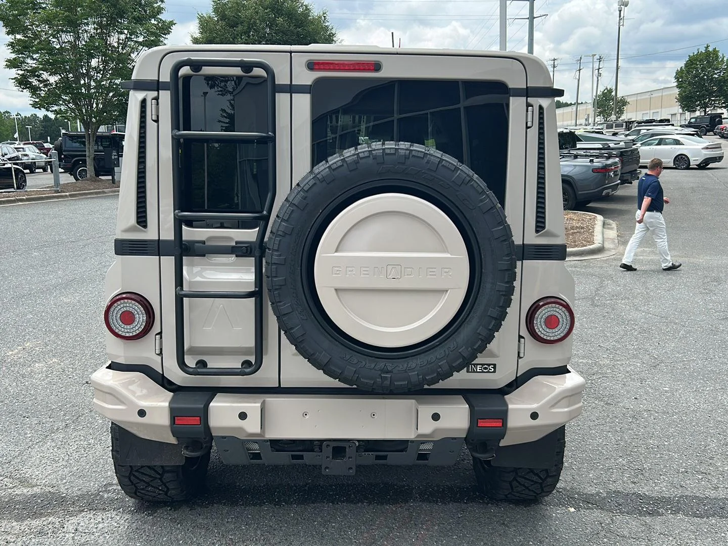 New 2025 Magic Mushroom INEOS Fieldmaster Edition *Monopaint Pkg**Vossen 22" Wheels* image 4