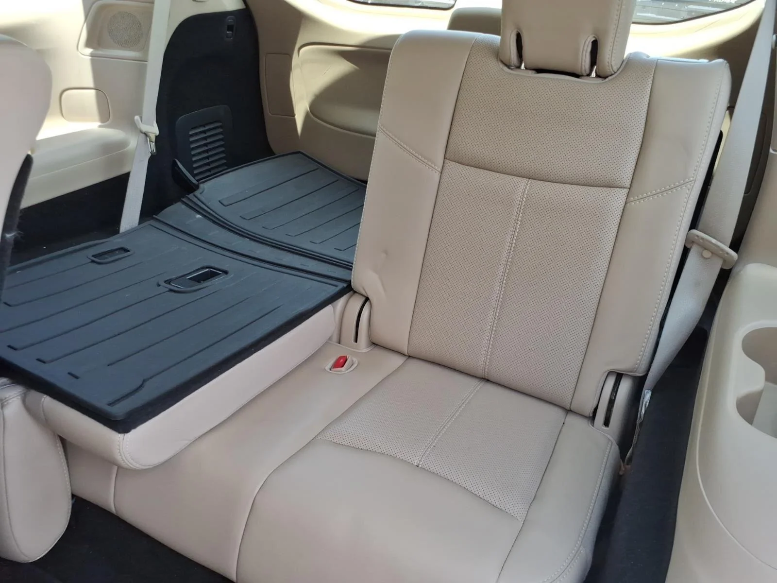 Used 2019 Pearl White Tricoat Nissan Platinum image 24
