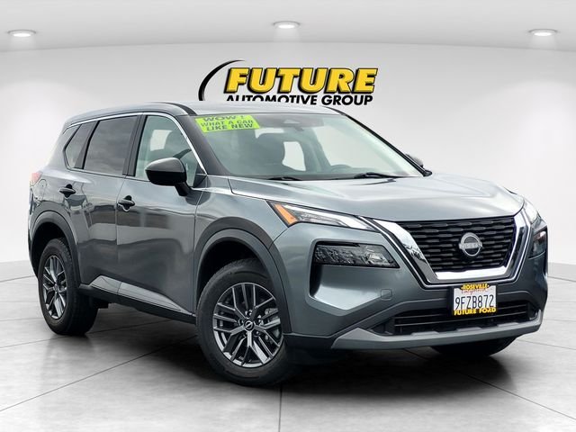 Used 2023 Gray Nissan S image 1
