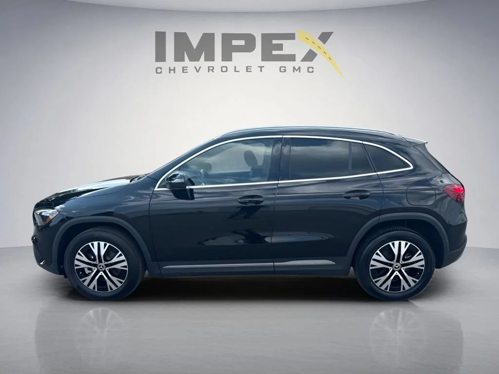 Used 2025 Black Mercedes-Benz GLA 250 image 2