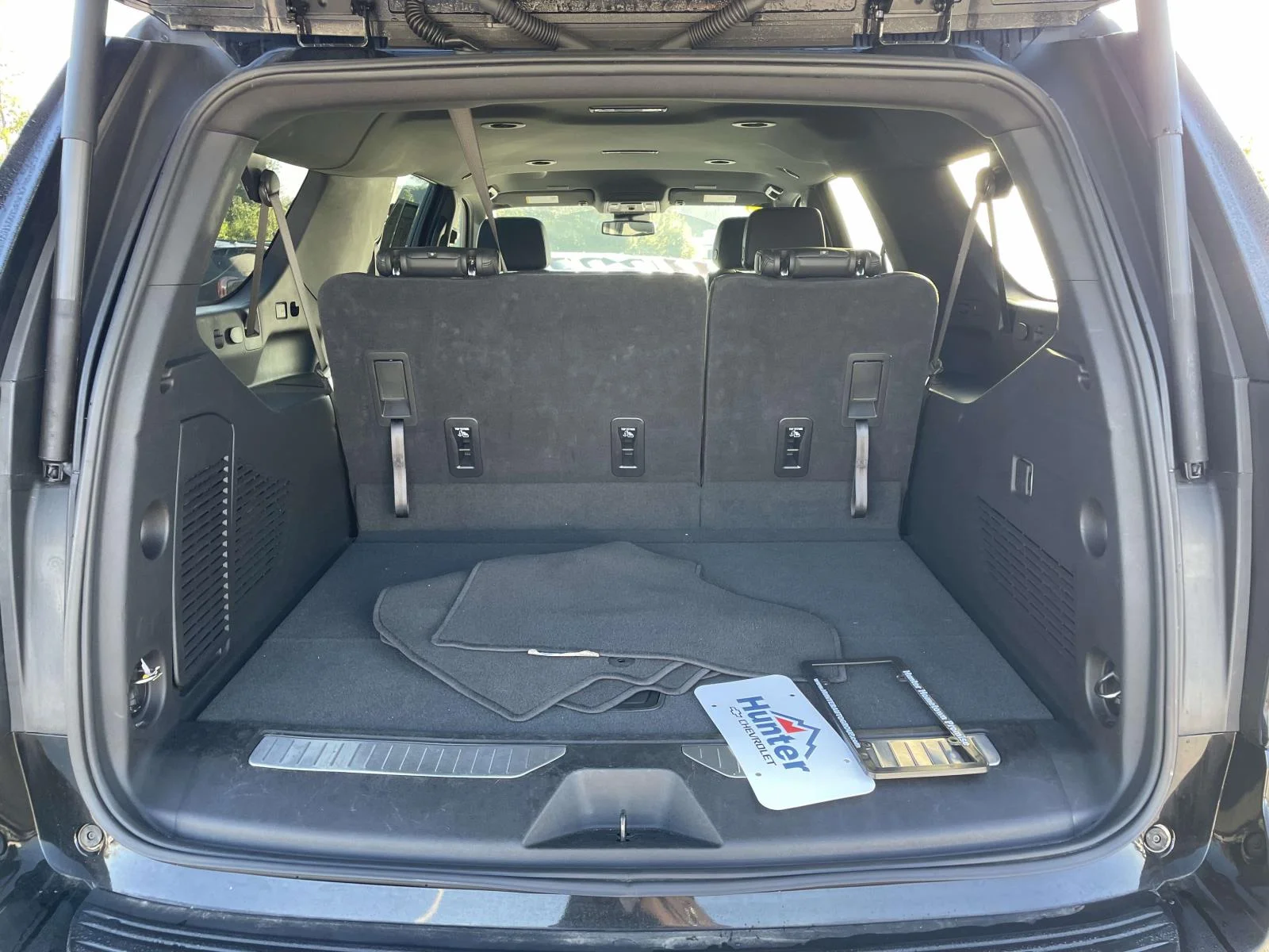 Used 2025 Black Chevrolet Z71 image 30
