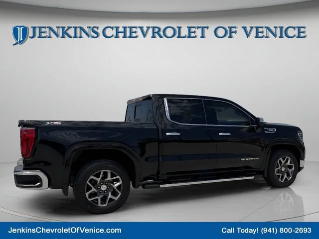 Used 2023 ONYX BLACK GMC SLT image 5