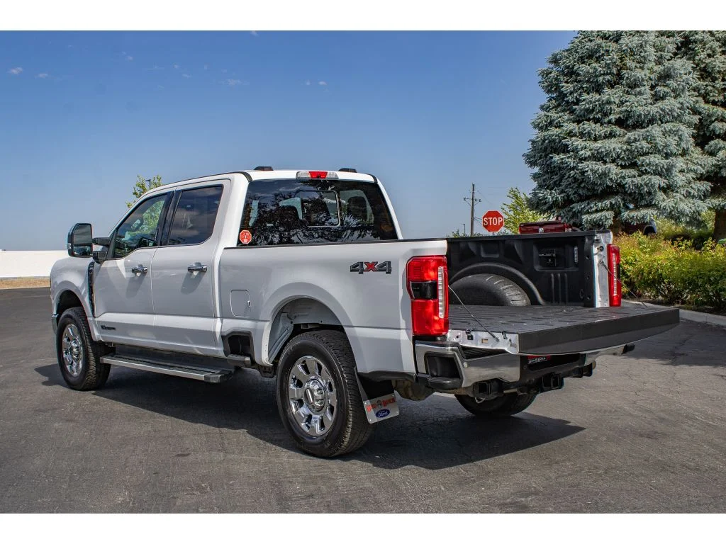 Used 2023 Oxford White Ford LARIAT image 9