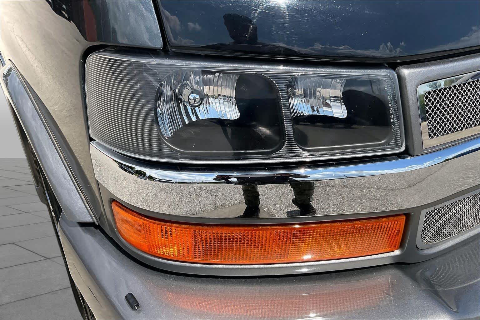 Used 2017 Cyber Gray Metallic Chevrolet  image 23