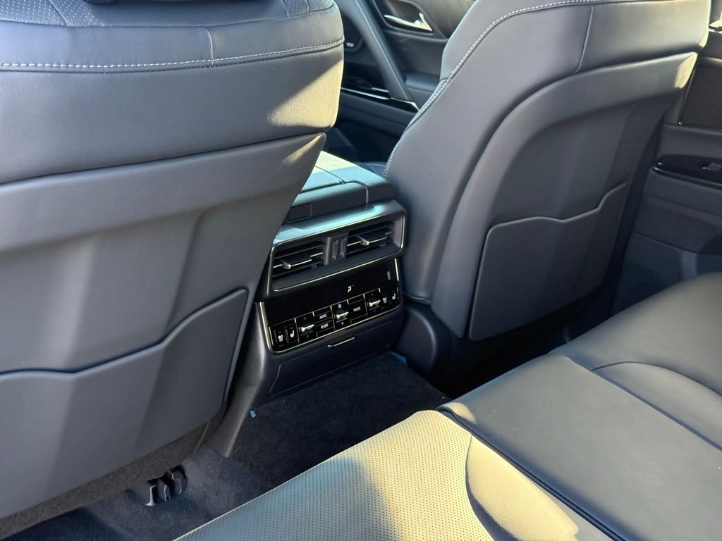 2026 Lexus LX 700h Luxury - Photo 23