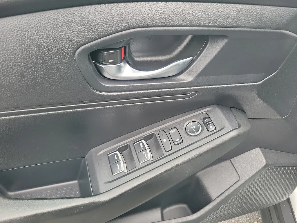 Certified Used 2023 WHITE Honda LX image 18