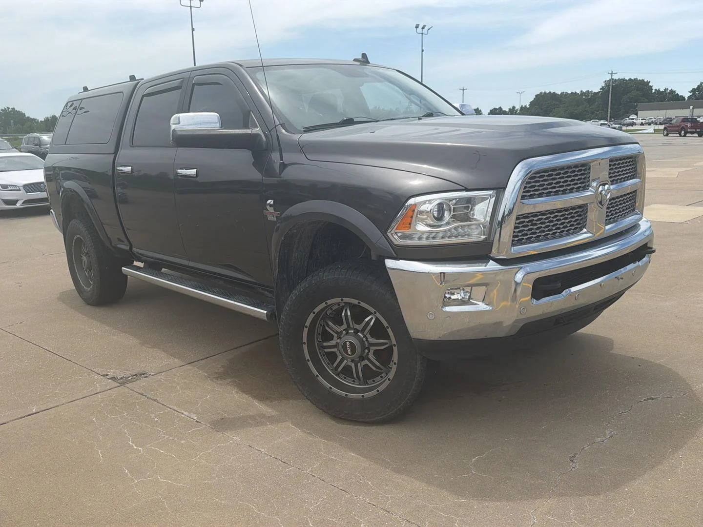 Used 2017 RAM Ram 2500 Pickup Laramie with VIN 3C6UR5FL9HG733670 for sale in Kansas City