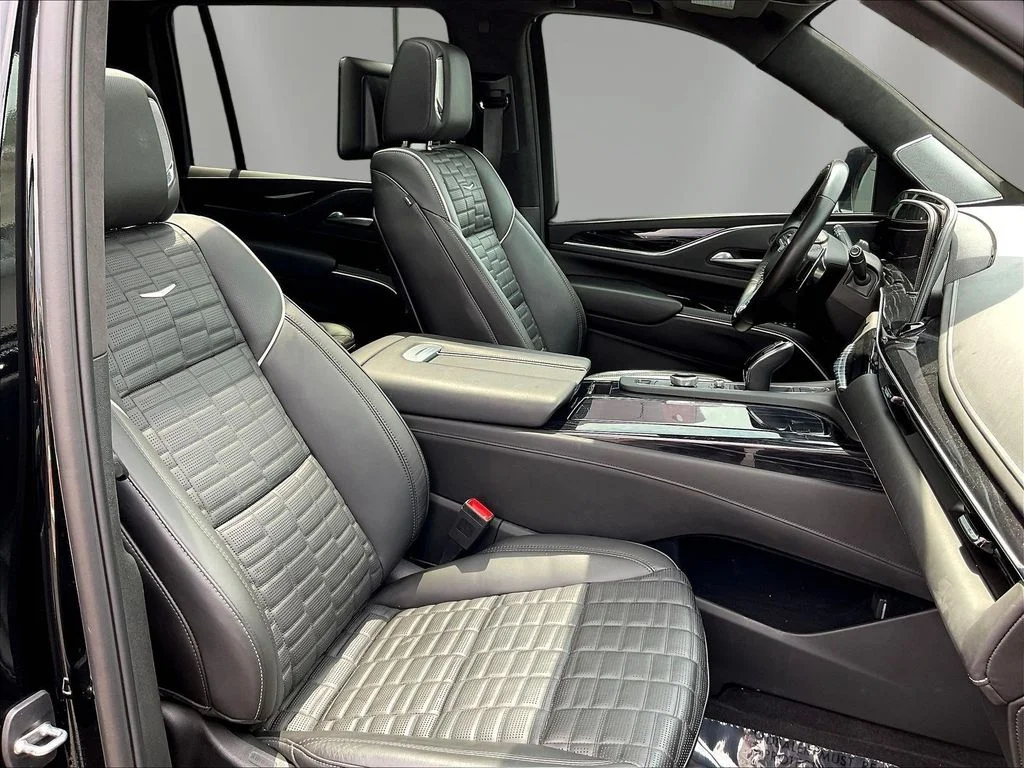 2023 Cadillac Escalade ESV V-Sport - Photo 26
