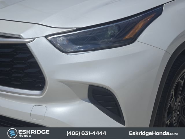 Used 2022 Beige Toyota L image 10
