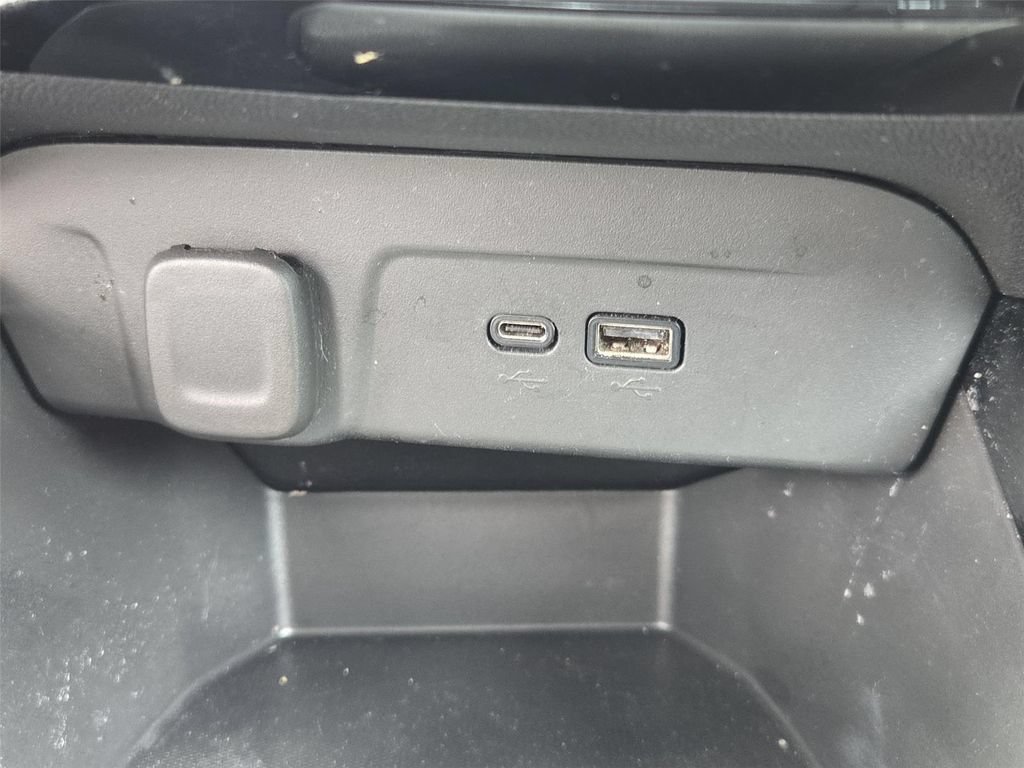 2024 Chevrolet Trax LT - Photo 35