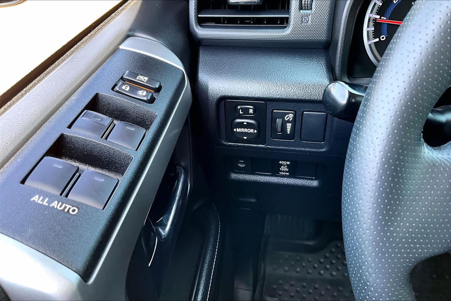 Used 2019 Classic Silver Metallic Toyota SR5 image 33