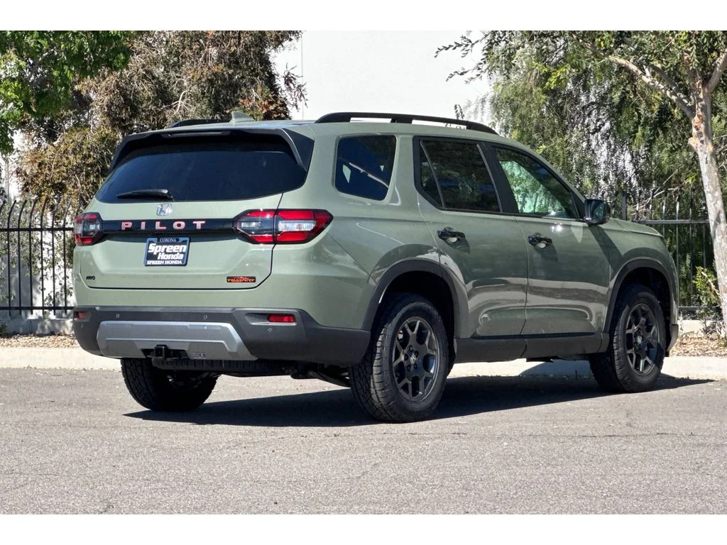 New 2026 Ash Green Metallic Honda TrailSport image 4