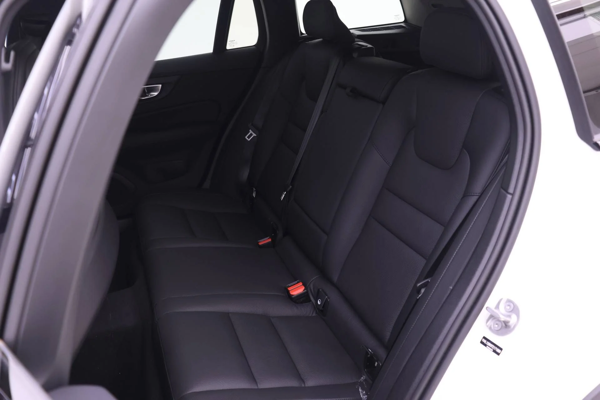 New 2026 Crystal White Volvo Plus image 12