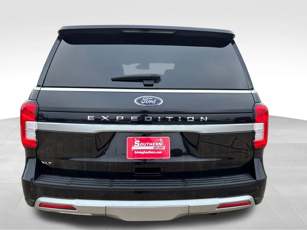 Used 2024 Black Ford XLT image 4