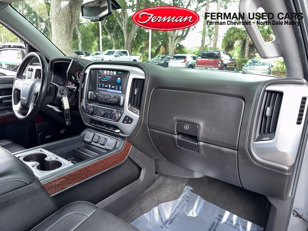 Used 2017 PEPPERDUST METALLIC GMC SLT image 9