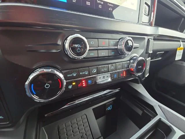 New 2026 Oxford White Ford F-350® Lariat® image 66