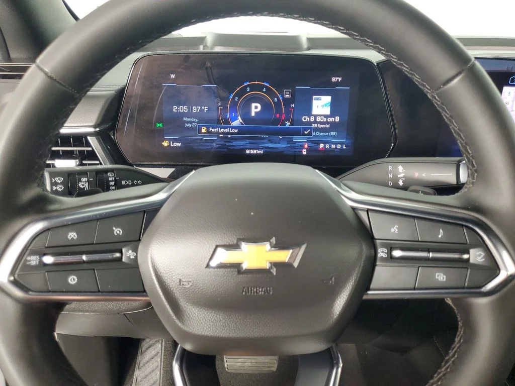 Used 2025 White Chevrolet LT image 21