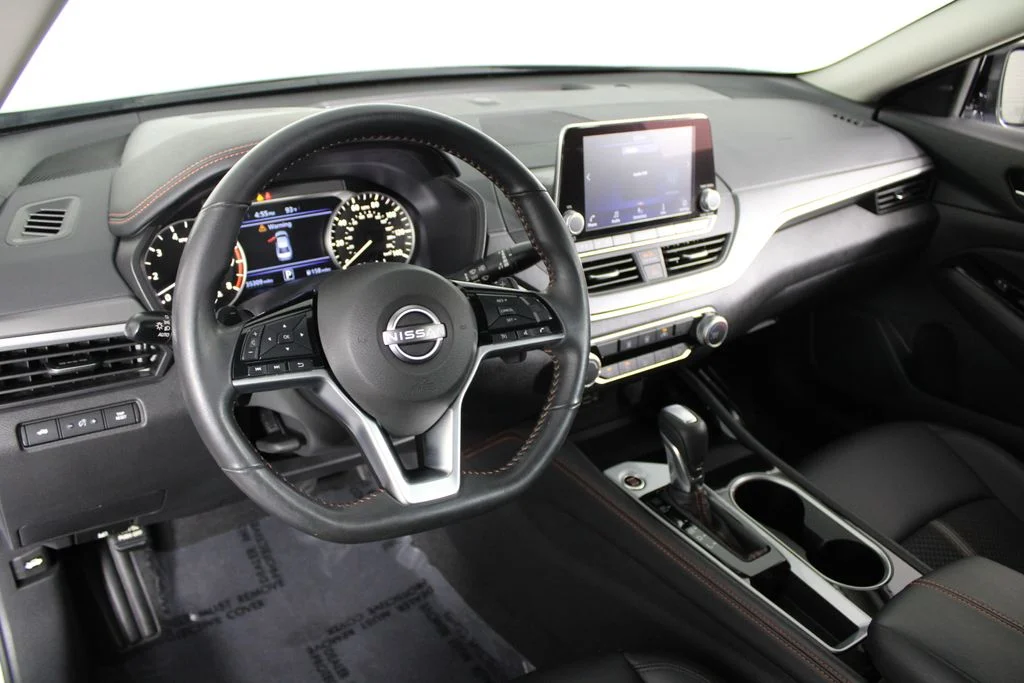 2024 Nissan Altima SR - Photo 17