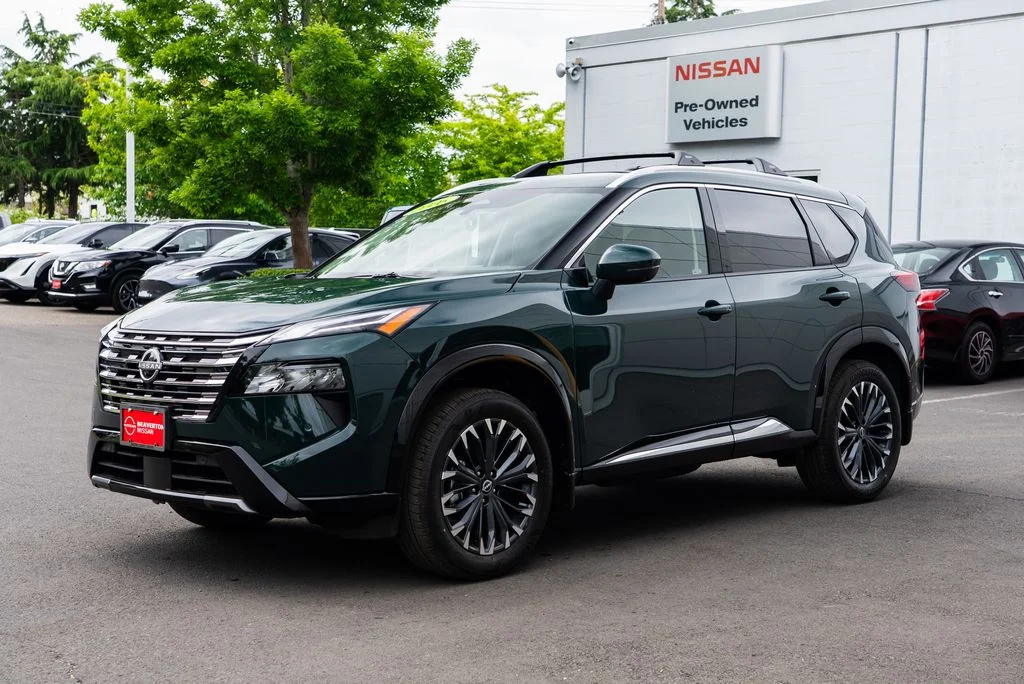 New 2026 Obsidian Green Pearl Nissan Platinum image 3