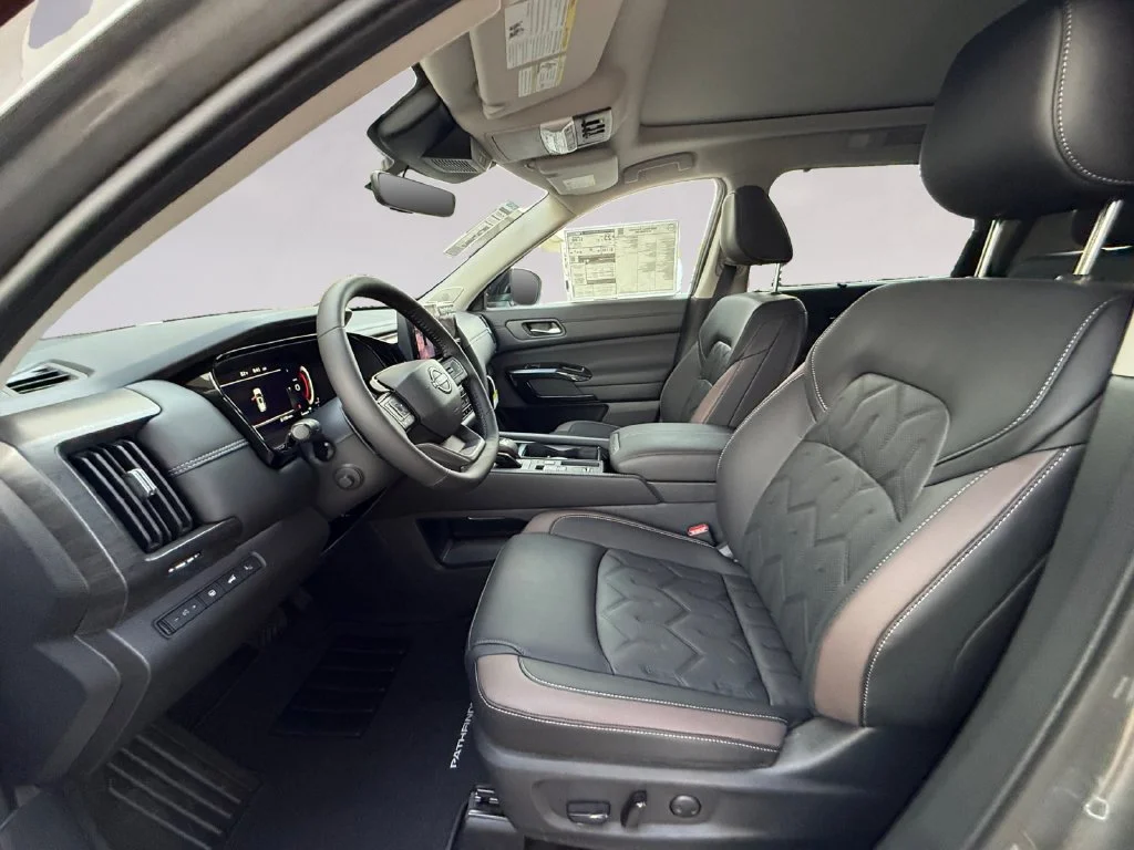 New 2026 Gray Nissan Platinum image 10