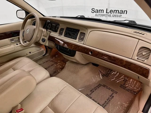 Used 2008 Tan Mercury GS image 25