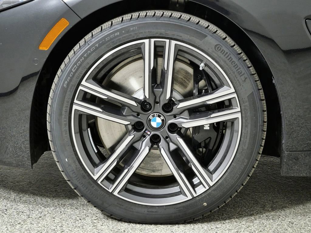 Used 2026 Black Sapphire Metallic BMW 840i image 18