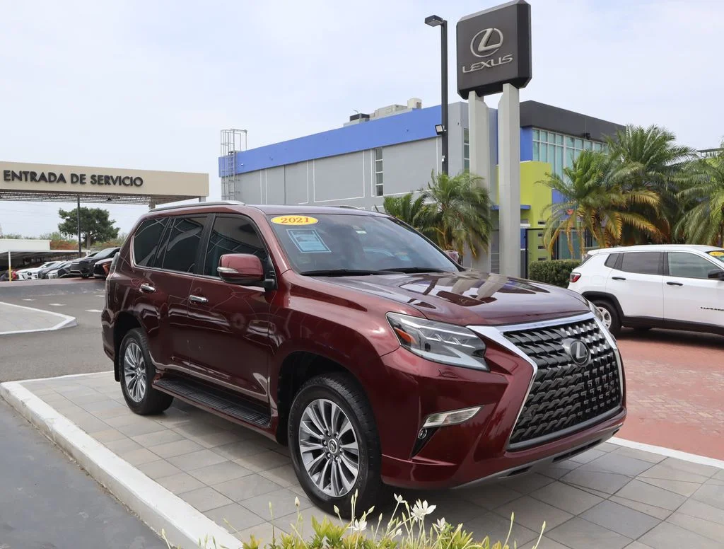 Used 2021  Lexus 460 Luxury image 3