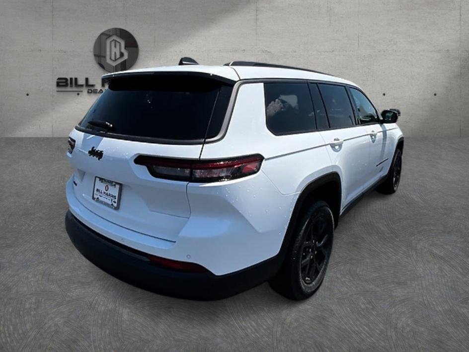 New 2026 Bright White Clear-Coat Exterior Paint Jeep Altitude image 5