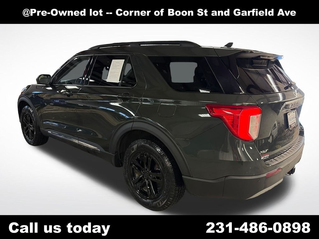 Used 2022 Green Ford XLT image 3