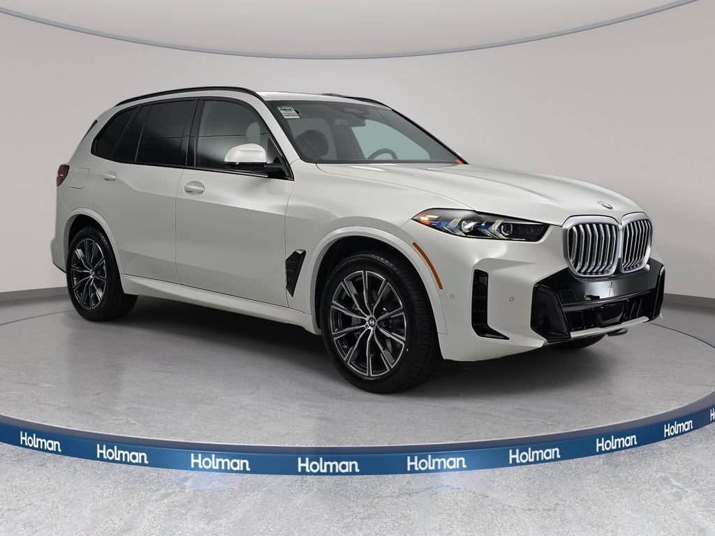 New 2026 Mineral White Metallic BMW xDrive40i image 3
