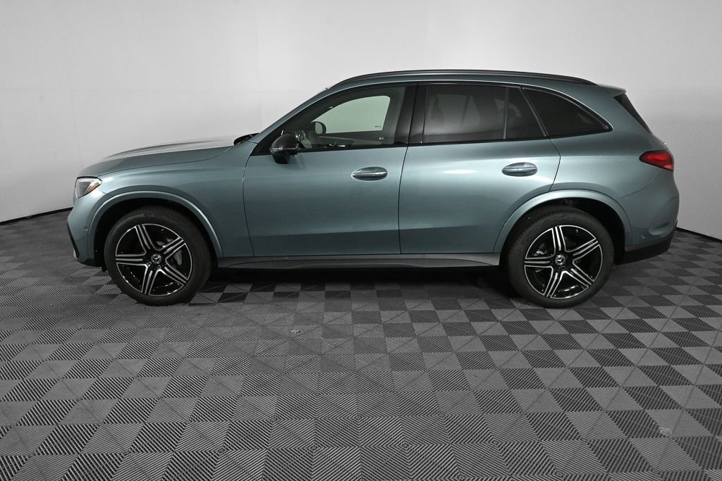 New 2026 Verde Silver Metallic Mercedes-Benz GLC 300 image 3