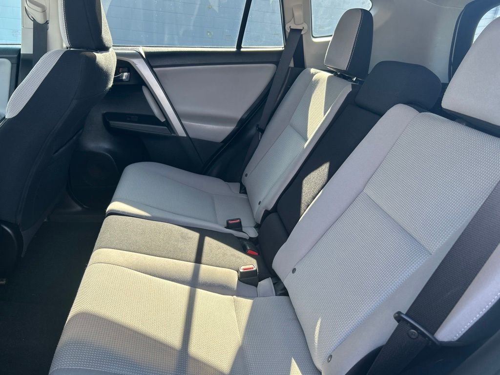 Used 2017 White Toyota XLE image 9
