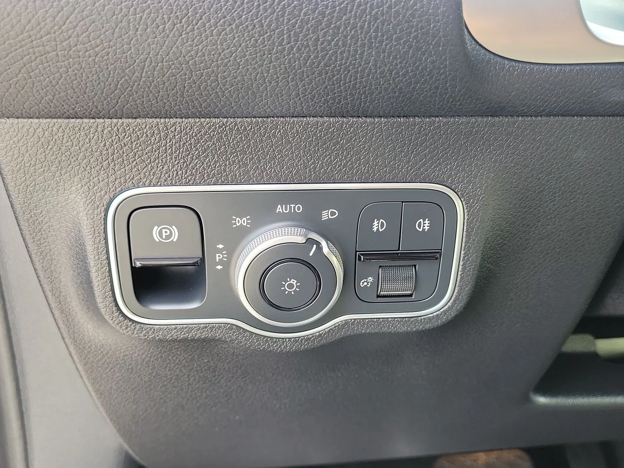 Certified Used 2026 Black Mercedes-Benz GLB 250 image 24
