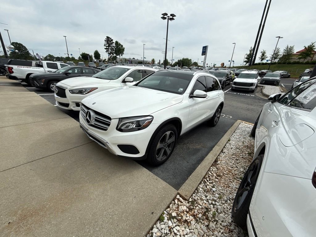 2019 Mercedes-Benz GLC GLC300's photo