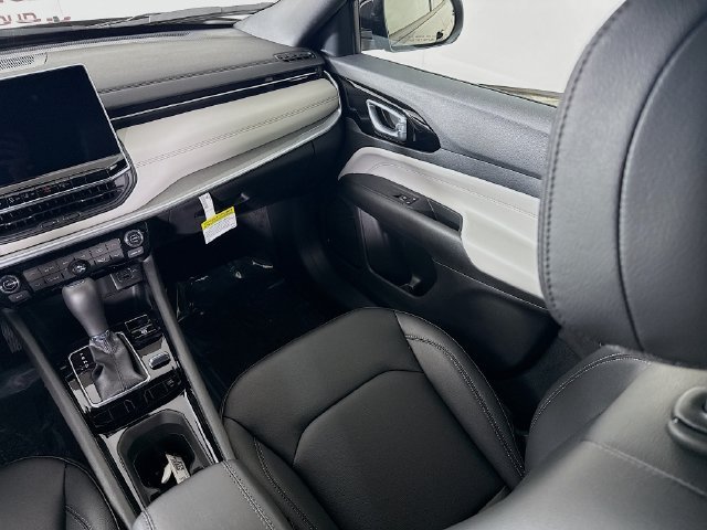2026 Jeep Compass Limited - Photo 22