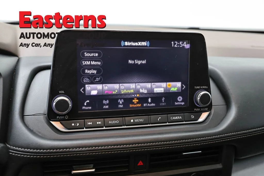 Used 2023 White Nissan SV image 19