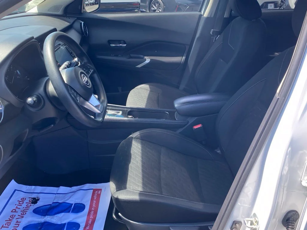 Used 2023 White Nissan SV image 5